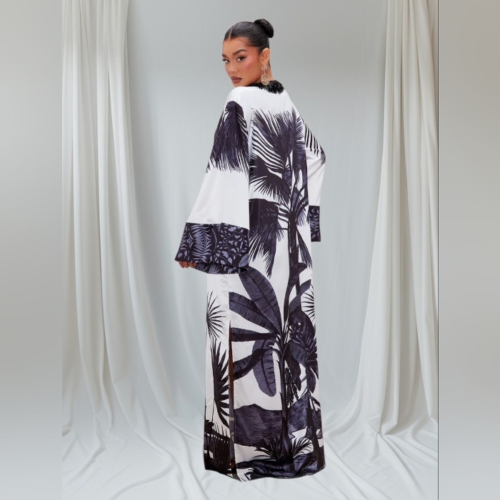 Fashion Nova LUXE LINE BEADED COLLAR Monochrome Palm Maxi Kaftan SIZE XL NWT - Picture 3 of 10